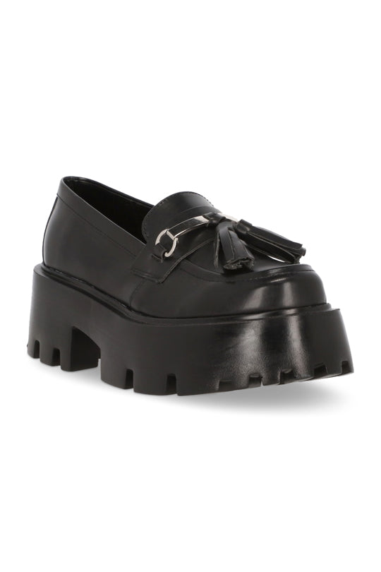 Zapato loafer negro con aplicaciones 35553